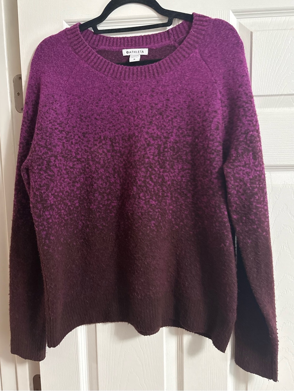Athleta 62% merino extra fine wool crewneck pullover sweater quiet luxury fall M